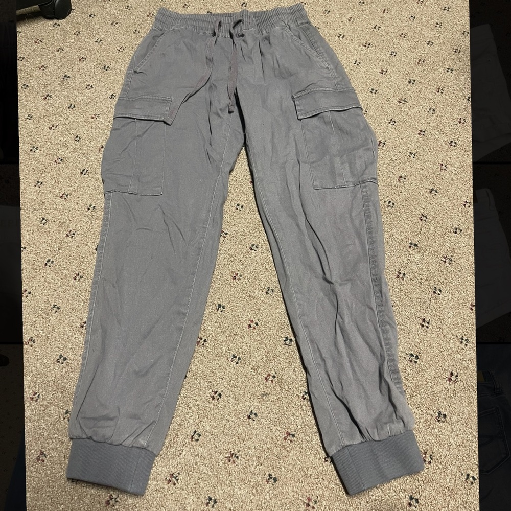 Women’s pants size small
